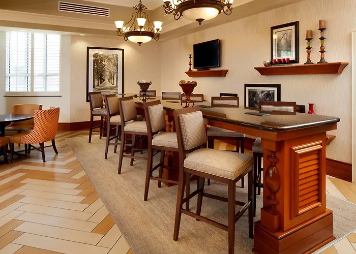 Hampton Inn & Suites Savannah/Midtown